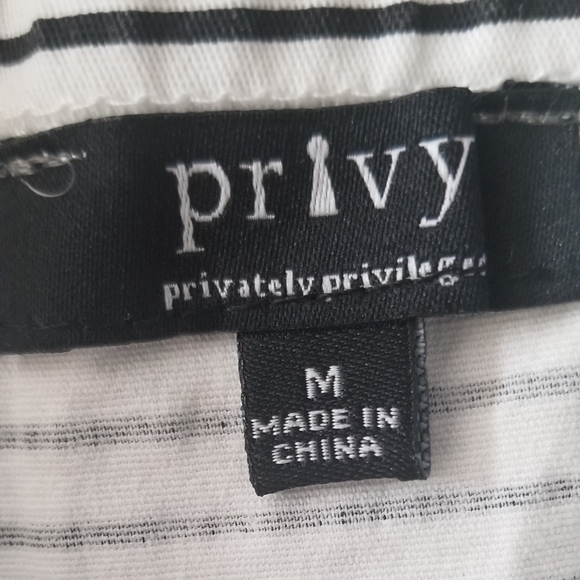 Privy Brand Black and White Pin-Striped Romper - Picture 4 of 4